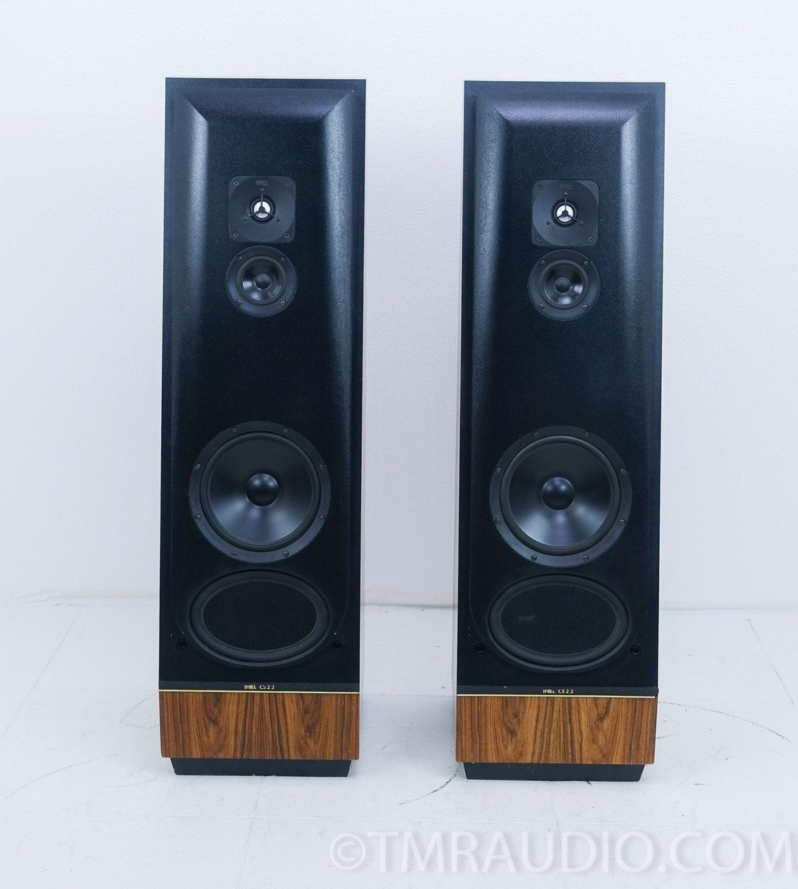 Thiel CS2.2 & CS1.5 Review — Why These Classic Floorstanders Still Rival Modern High-End Speakers