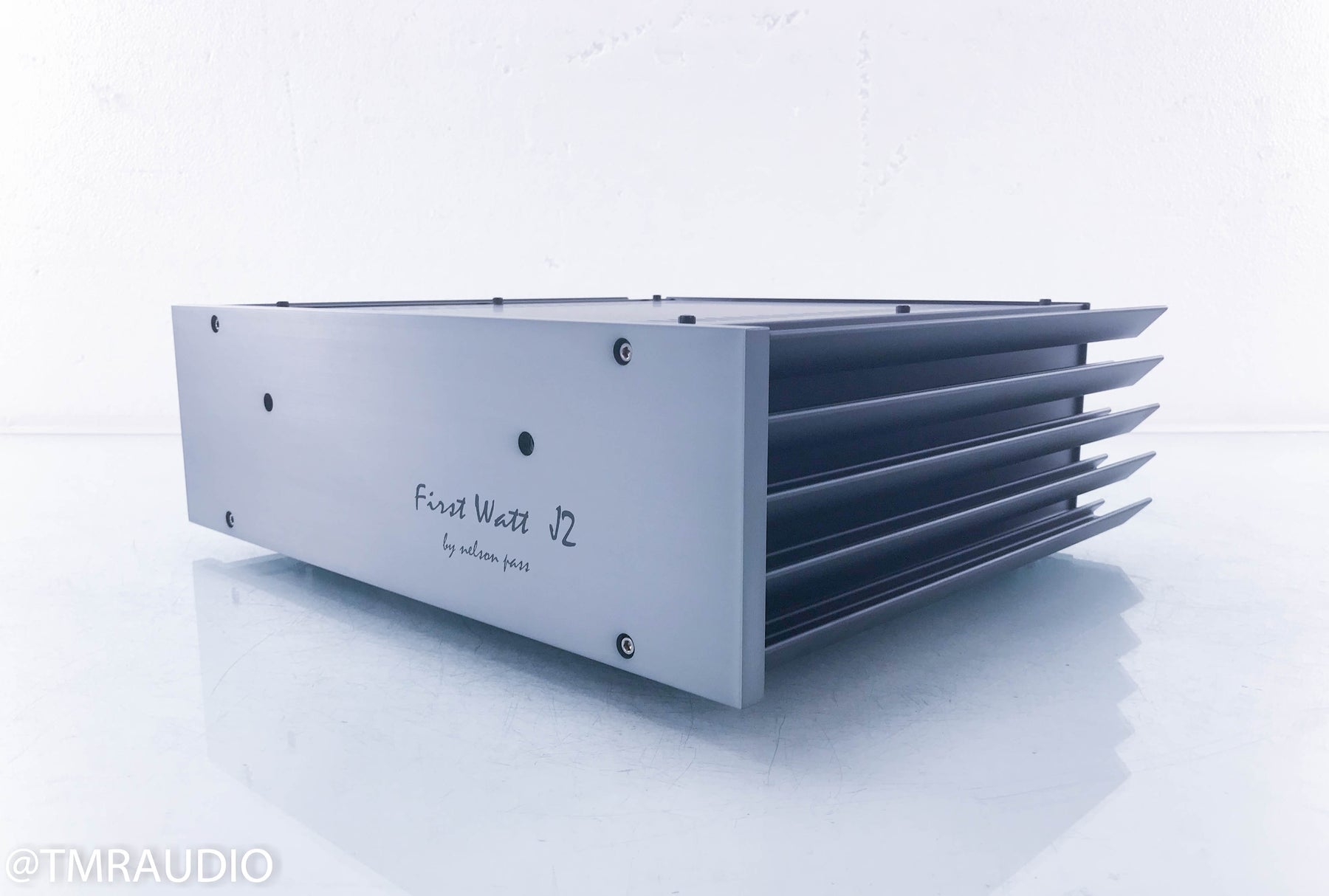 First Watt J2 Review: A Low-Gain Power Amp Built on Pure Honesty