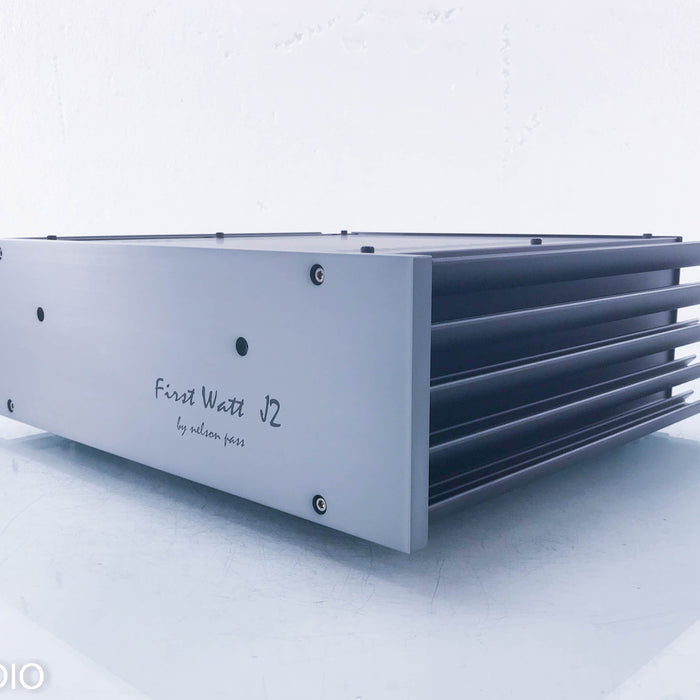 First Watt J2 Review: A Low-Gain Power Amp Built on Pure Honesty