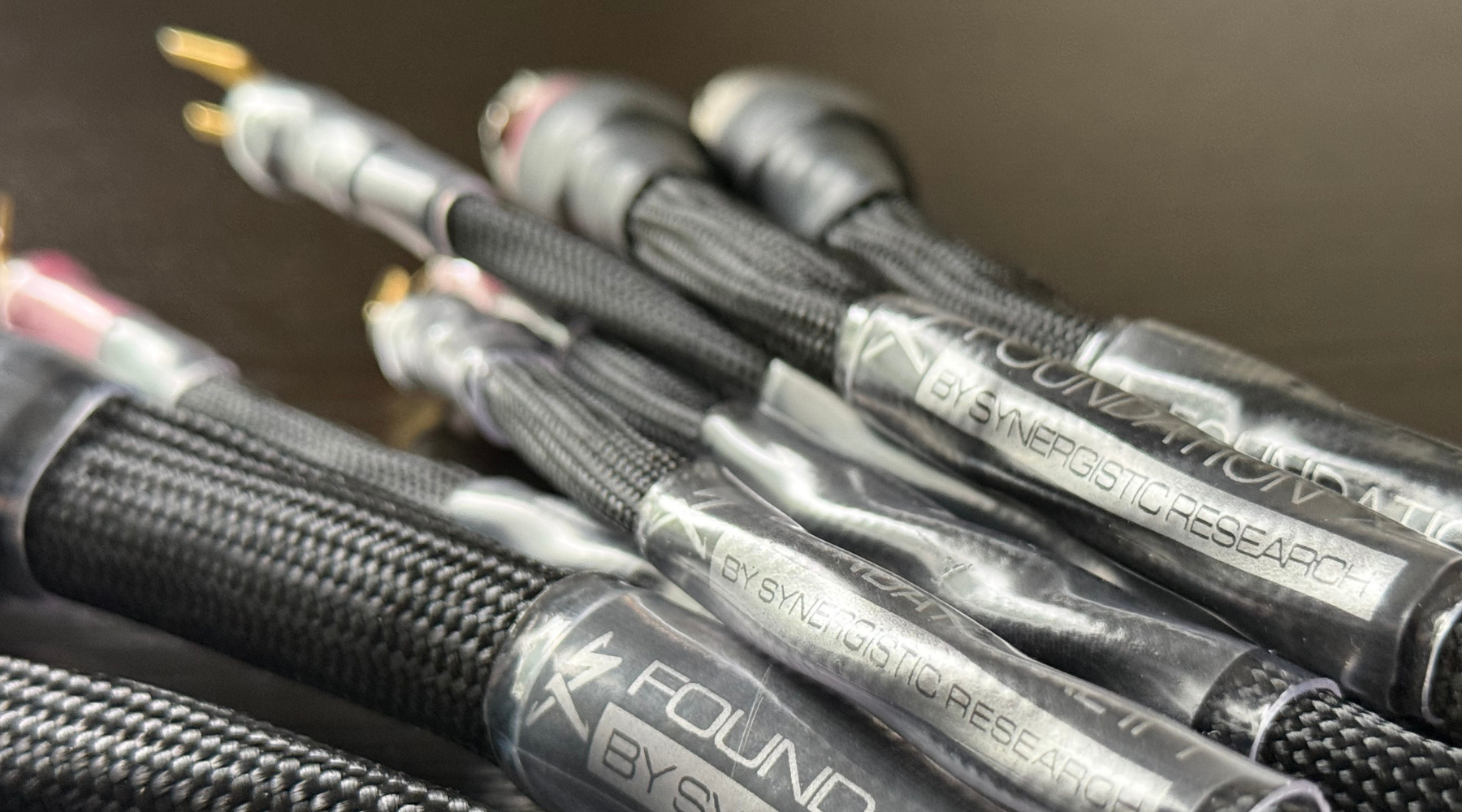 synergistic Research Foundation XL cable Loom