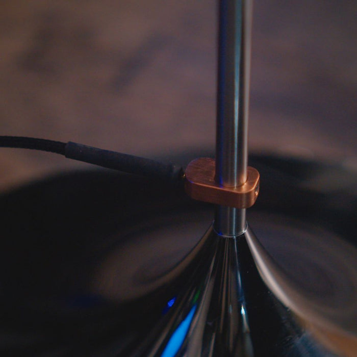 ground wire attached to the vibratron