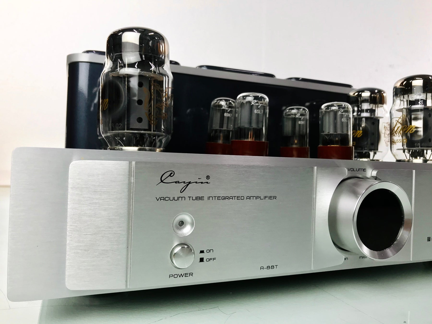 Your First Tube Amplifier: Cayin, PrimaLuna & the Easiest Way Into Tube Sound