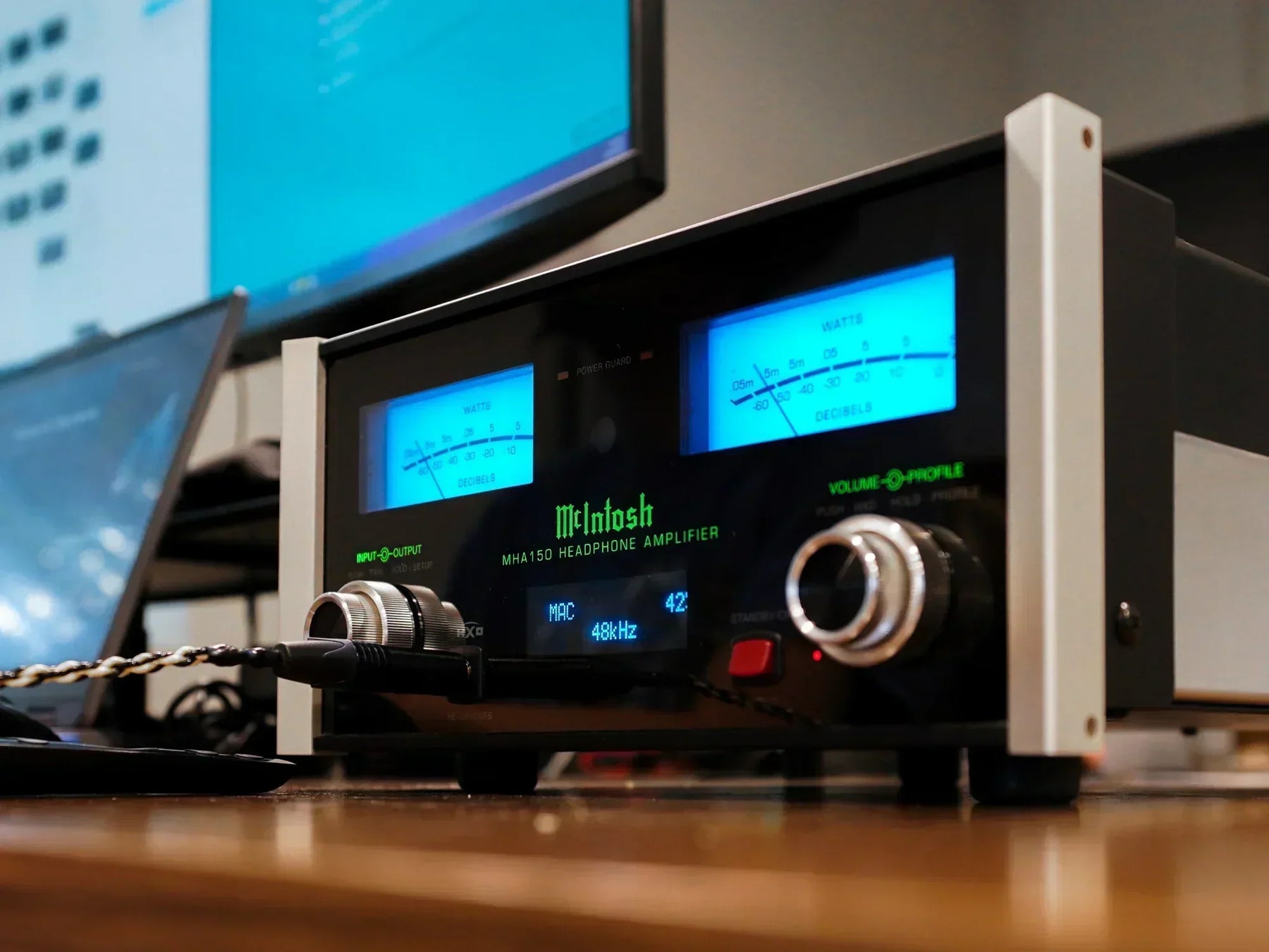 Compact Hi-Fi Systems: Small Footprint, Serious Sound