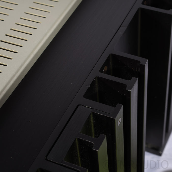 Mark Levinson  333.5 Power Amplifier