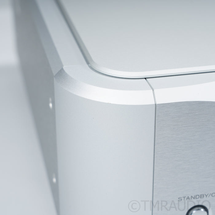 Esoteric Audio N-05XD Streaming DAC / Preamplifier / Headphone Amplifier (Demo)