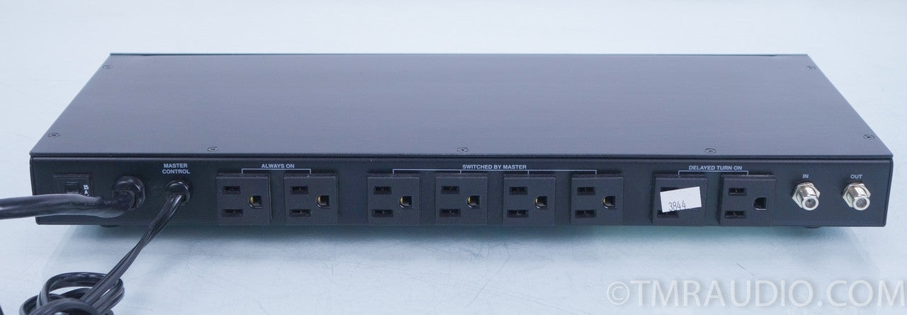 Panamax Max 1000 Surge Surpressor