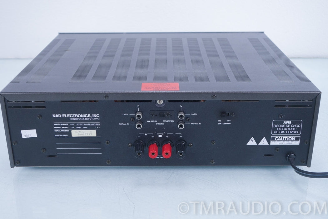 NAD 2200 Stereo Power Amplifier