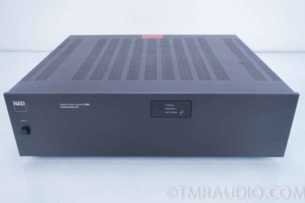 NAD 2200 Stereo Power Amplifier