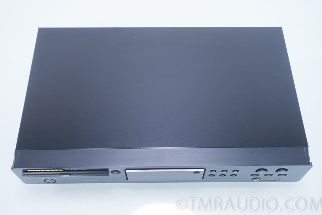 The AH! NJOE TJOEB 4000 CD Player