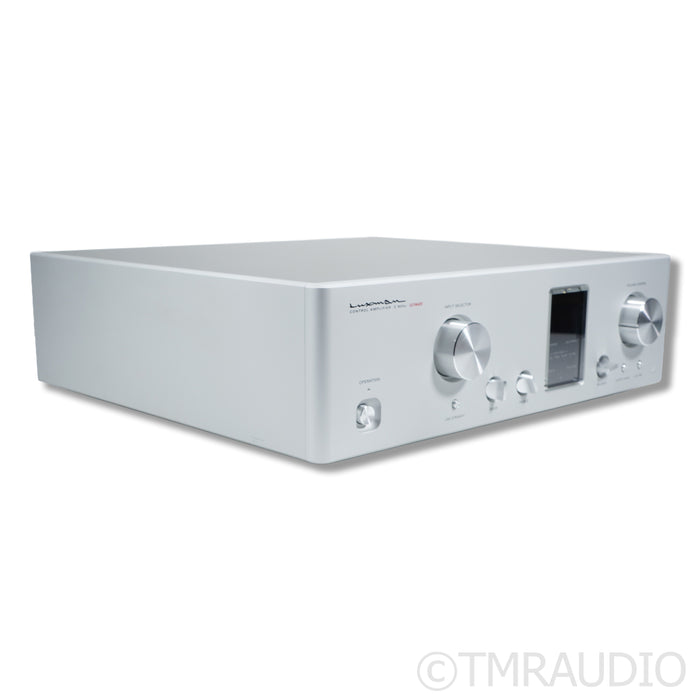 Luxman C900u Preamplifier