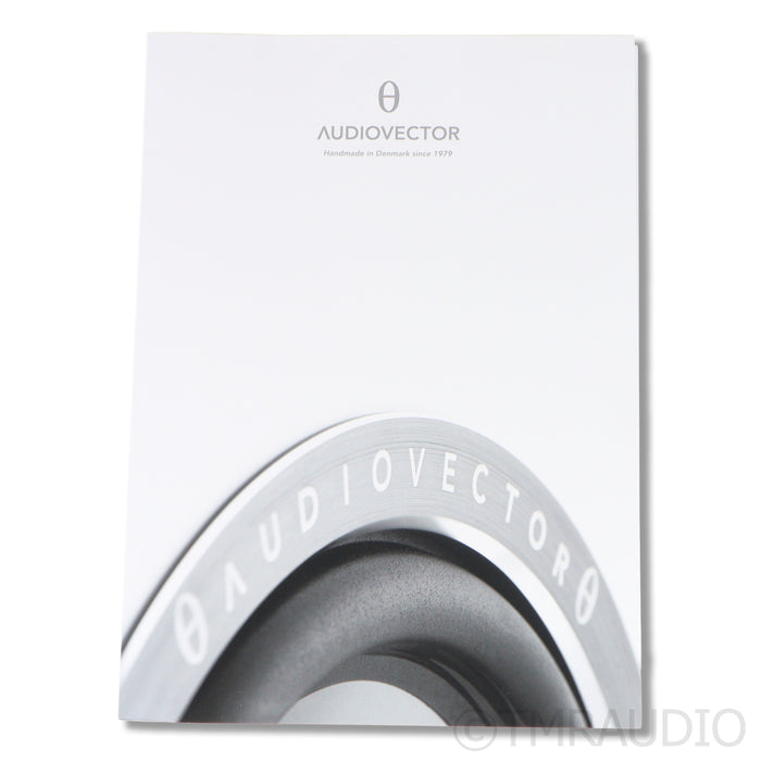 AudioVector R1 Signature Bookshelf Speakers