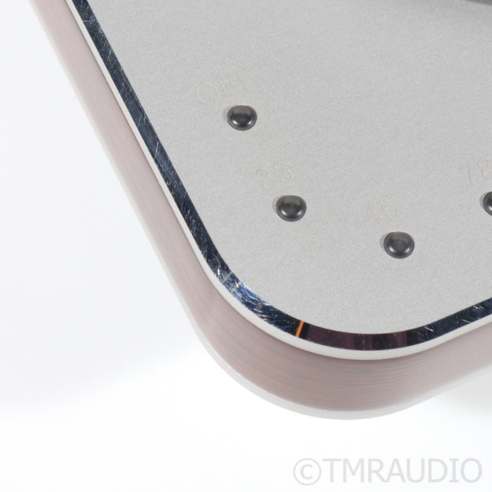 Clearaudio Ovation Turntable; Satify Carbon Tonearm; Essence MC Cartridge