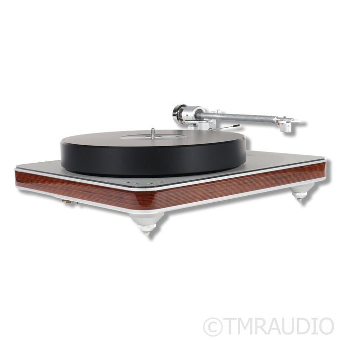 Clearaudio Ovation Turntable; Satify Carbon Tonearm; Essence MC Cartridge