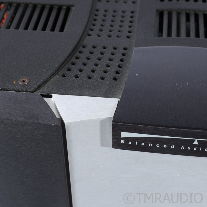 BAT VK-6200 3-Channel Power Amplifier