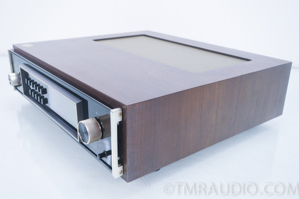 McIntosh MR500 Digital FM Tuner in Walnut Case