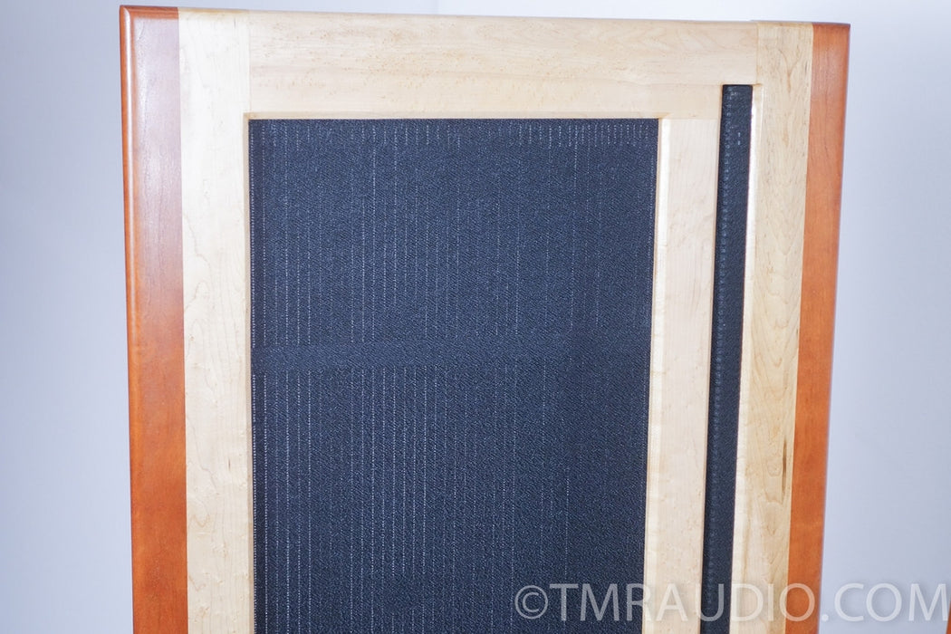 Magnestand Speakers