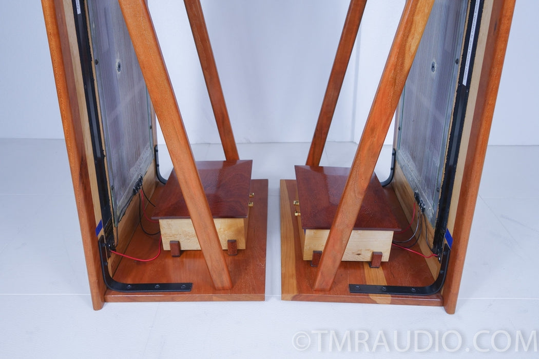 Magnestand Speakers
