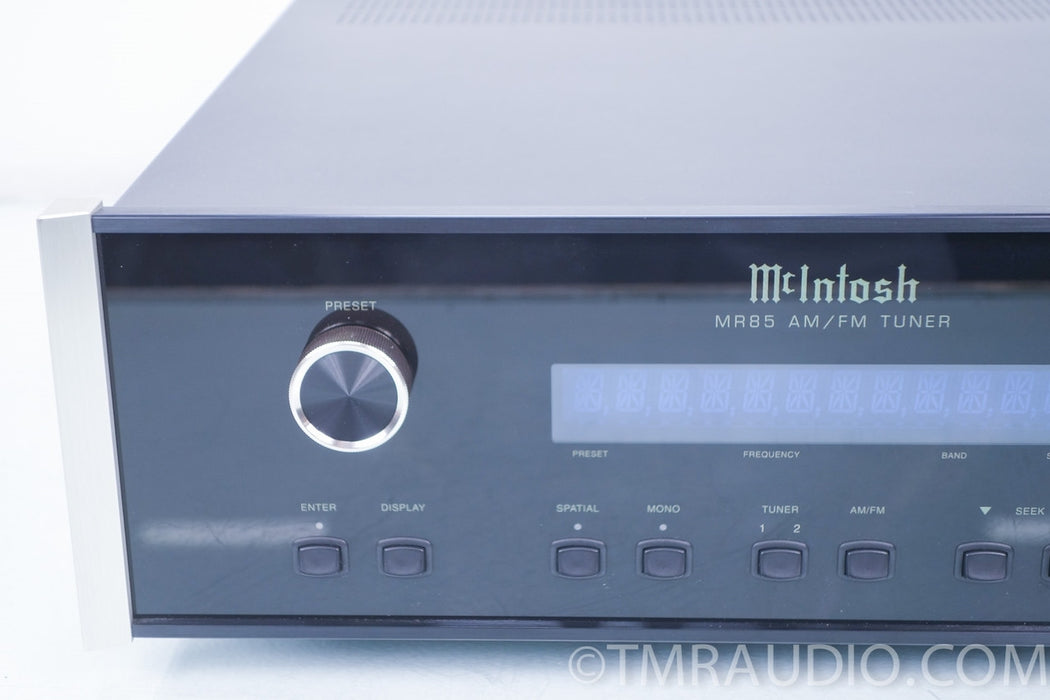 McIntosh MR85 AM / FM Digital Tuner in Factory Box