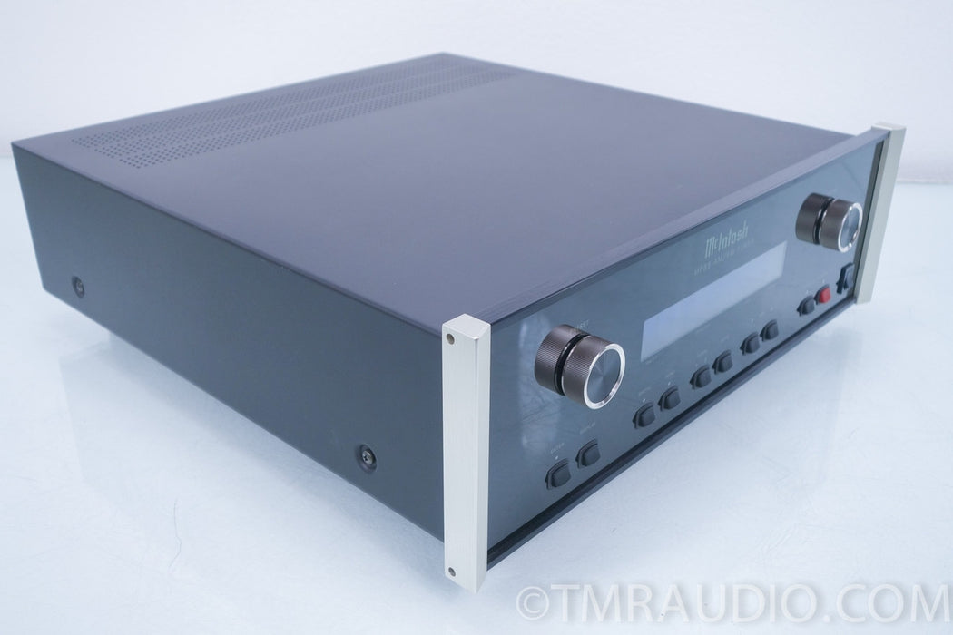 McIntosh MR85 AM / FM Digital Tuner in Factory Box