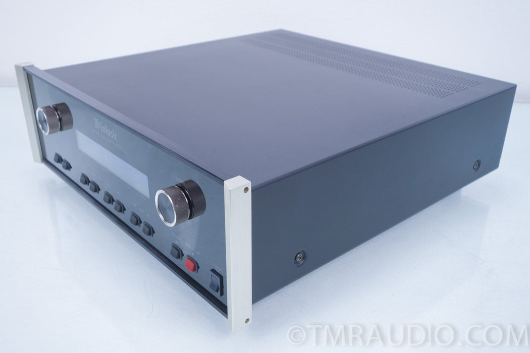 McIntosh MR85 AM / FM Digital Tuner in Factory Box