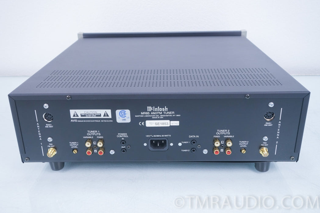 McIntosh MR85 AM / FM Digital Tuner in Factory Box