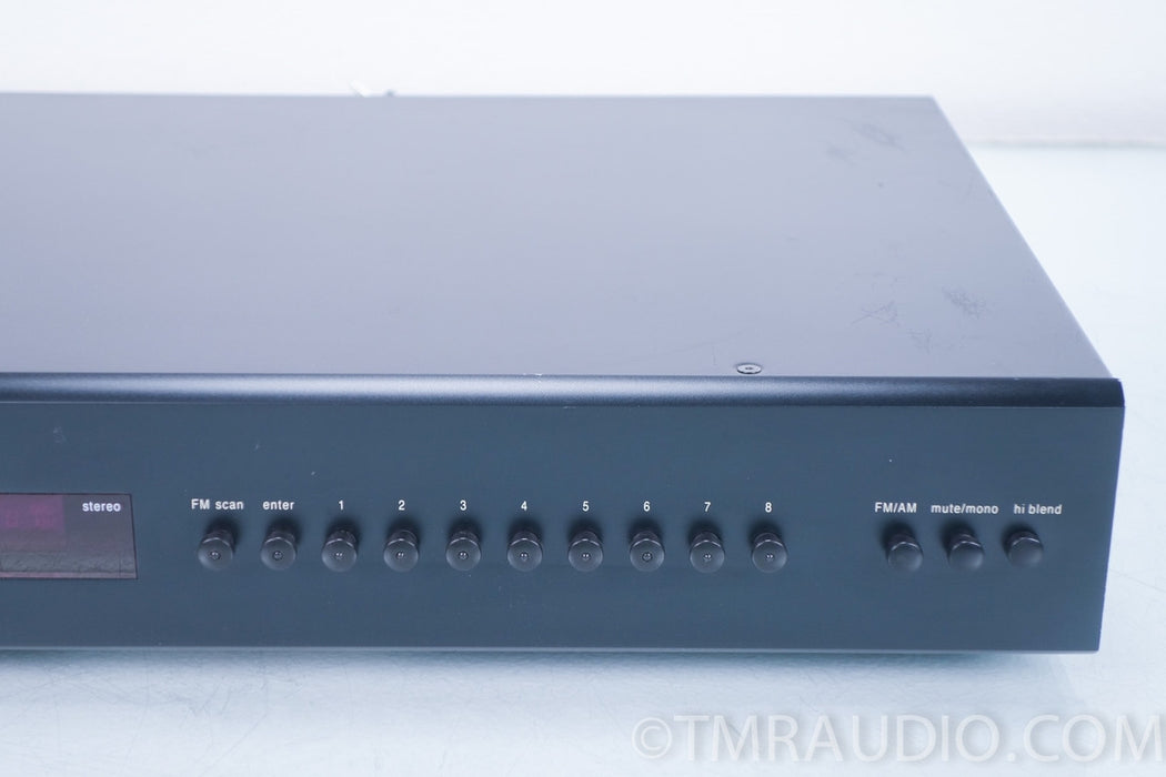 Adcom GFT-555 AM / FM Digital Stereo Tuner