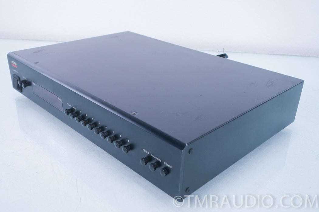 Adcom GFT-555 AM / FM Digital Stereo Tuner