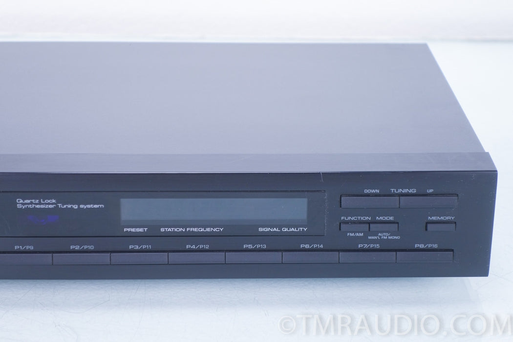 Yamaha T-60 Natural Sound AM / FM Digital Tuner