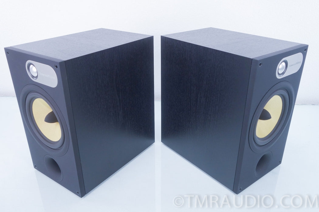 B&W 685 Bookshelf Speakers in Factory Box