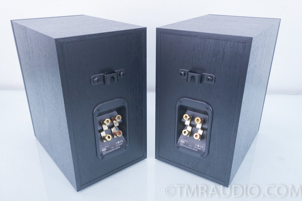 B&W 685 Bookshelf Speakers in Factory Box