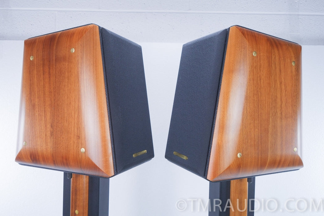 Sonus Faber Concerto Bookshelf Speakers with Stands