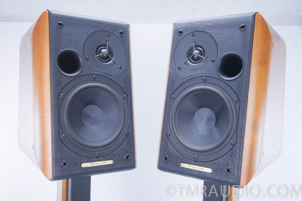 Sonus Faber Concerto Bookshelf Speakers with Stands