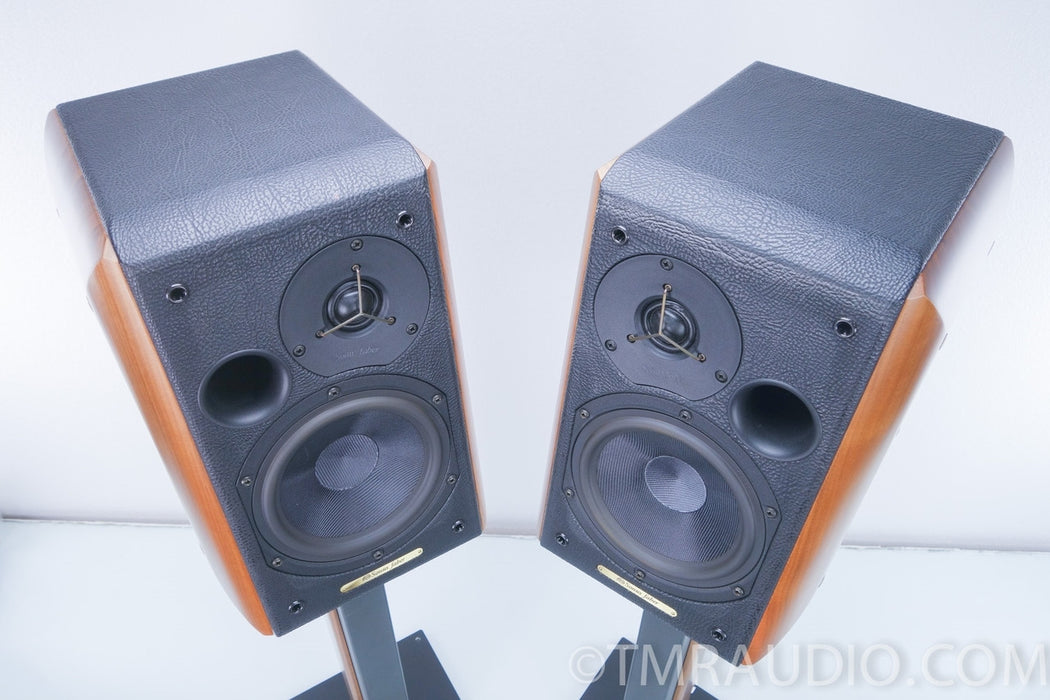 Sonus Faber Concerto Bookshelf Speakers with Stands