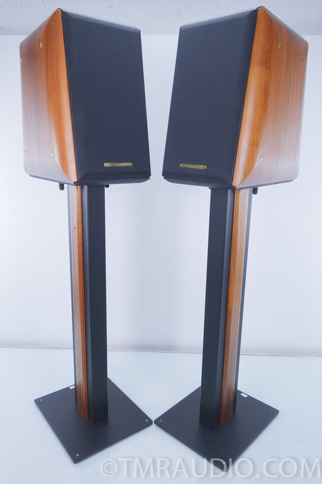 Sonus Faber Concerto Bookshelf Speakers with Stands