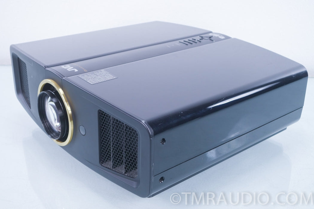 JVC DLA-HD100 D-ILA Projector (only 521 hours on lamp)
