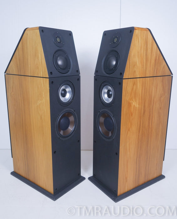 Genesis VI Speakers with Amplifier