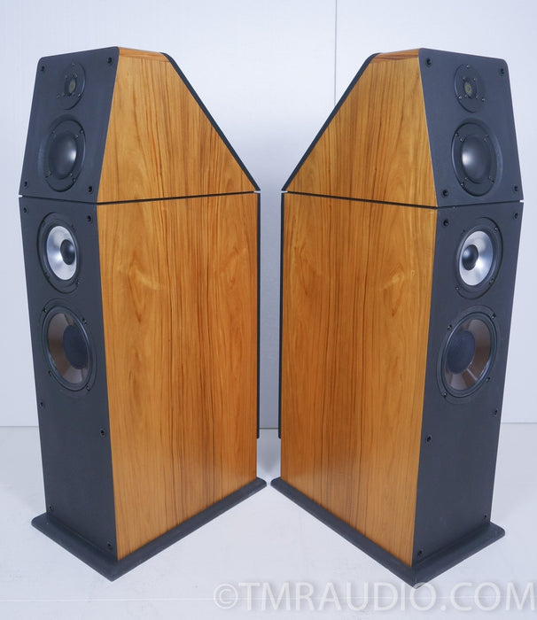 Genesis VI Speakers with Amplifier