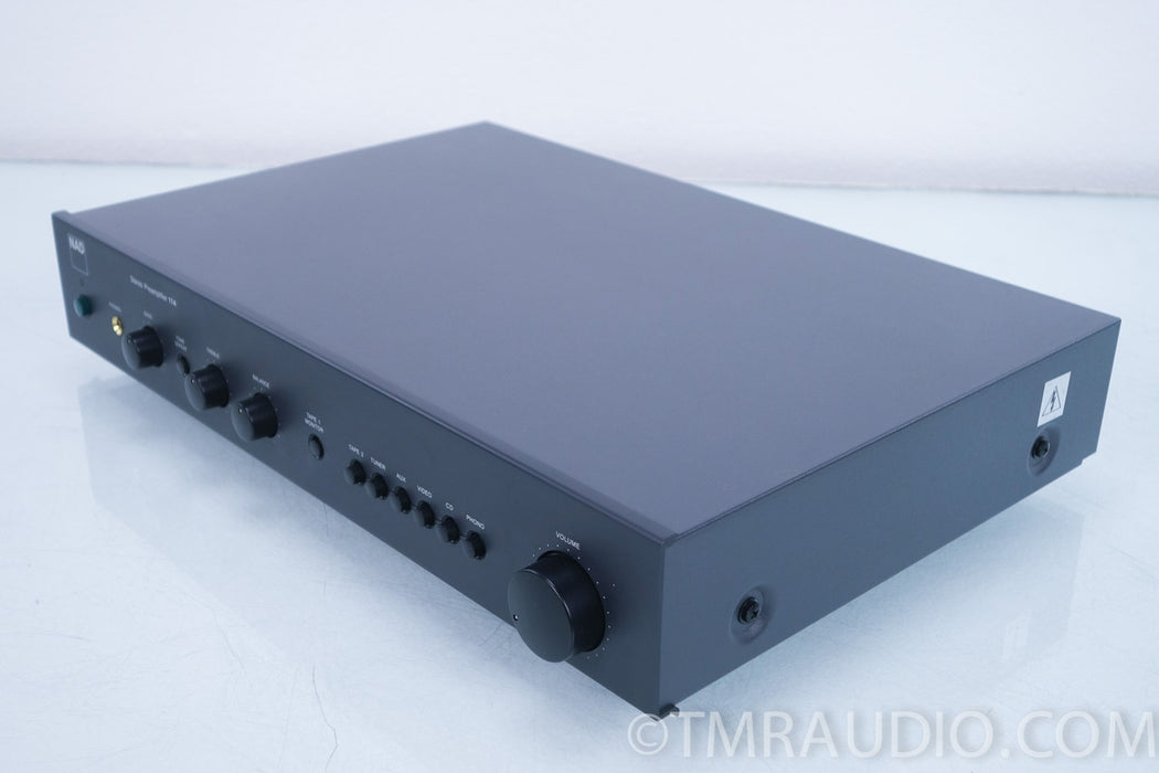 NAD 114 Stereo Preamplifier w/ Phono Preamp in Factory Box