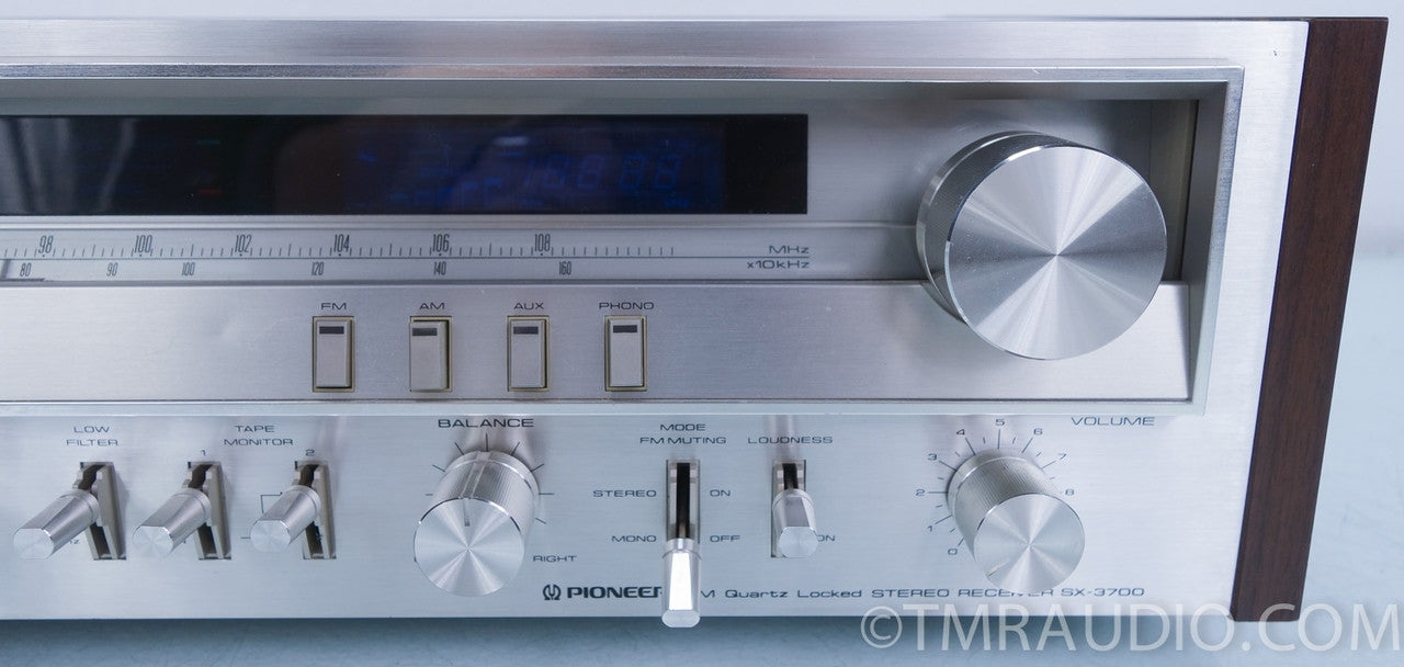Pioneer SX-3700 Vintage AM / FM Stereo Receiver