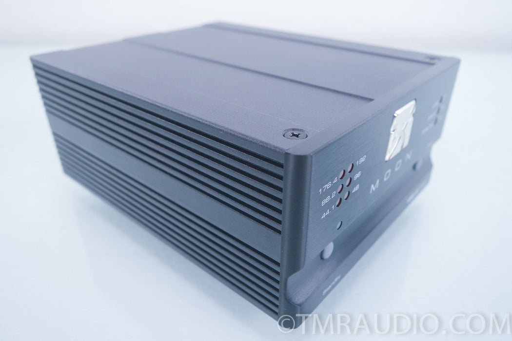 Simaudio Moon 100D DAC D/A Converter in Factory Box