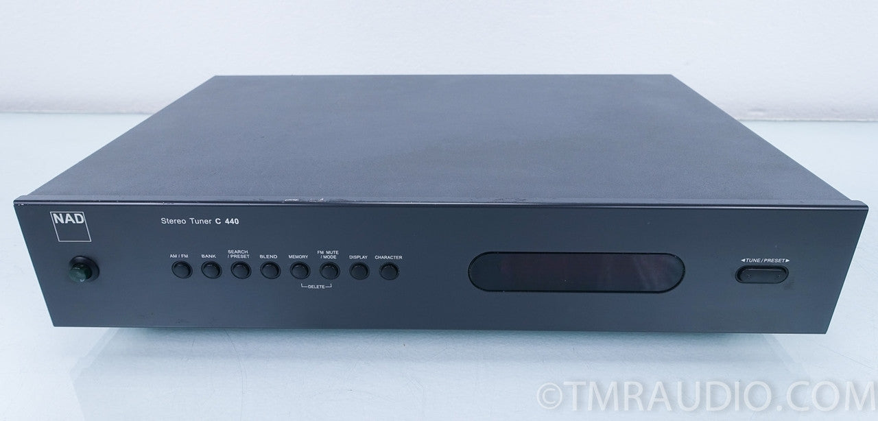 NAD C440 AM / FM Tuner