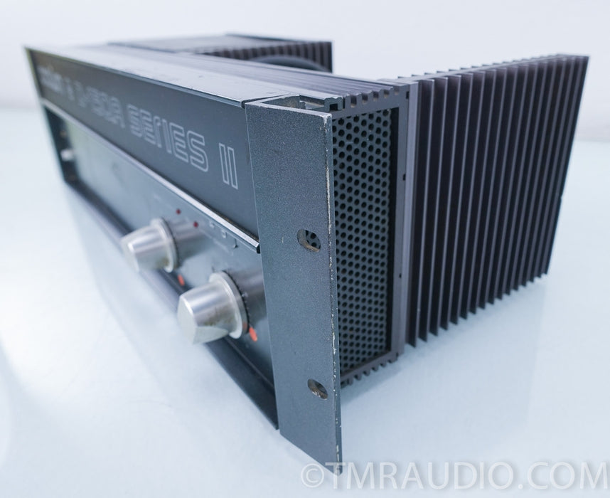 Crown D-150a Series II Amplifier AS-IS (one channel bad)