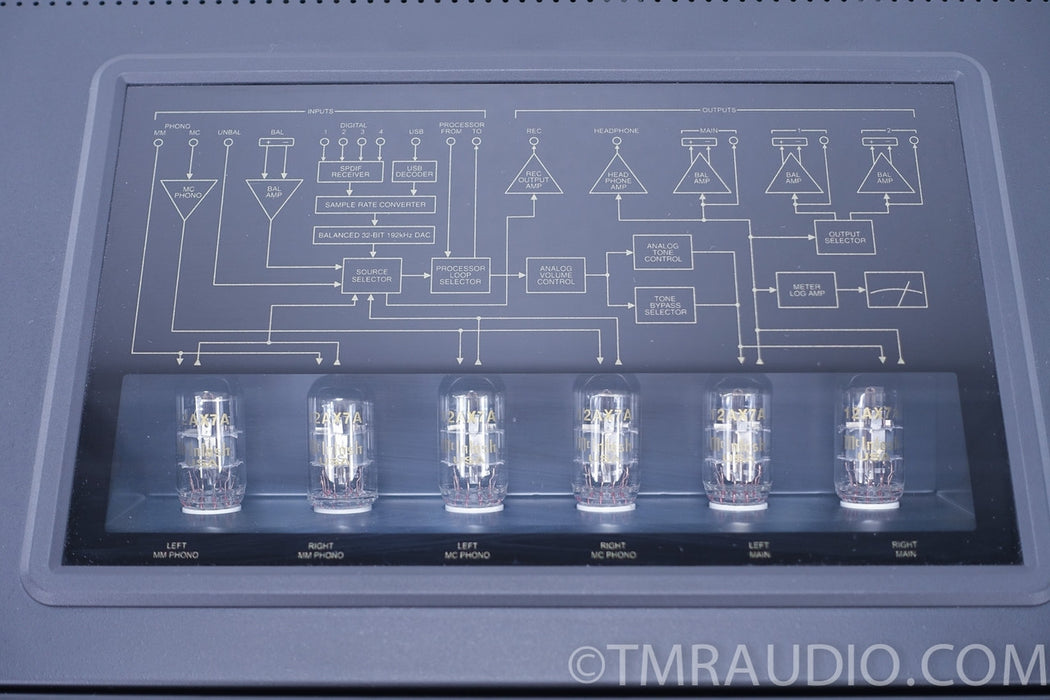 McIntosh C2500 Tube Preamplifier (1 month old)