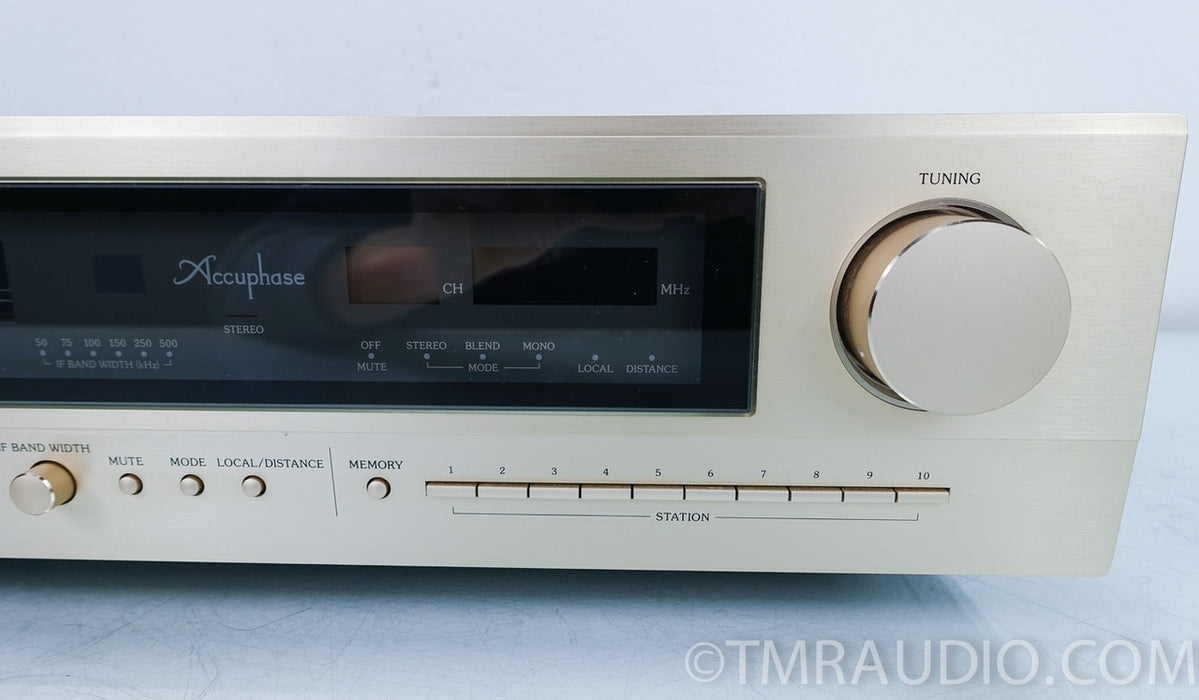 Accuphase T-1100 FM Tuner in Factory Box