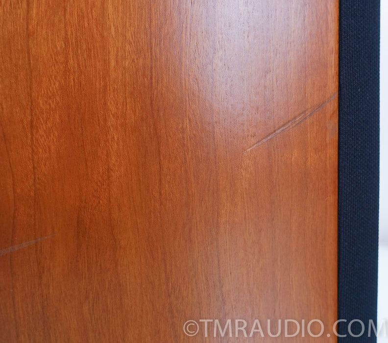 B&W Nautilus 805 Speakers: Excellent working pair