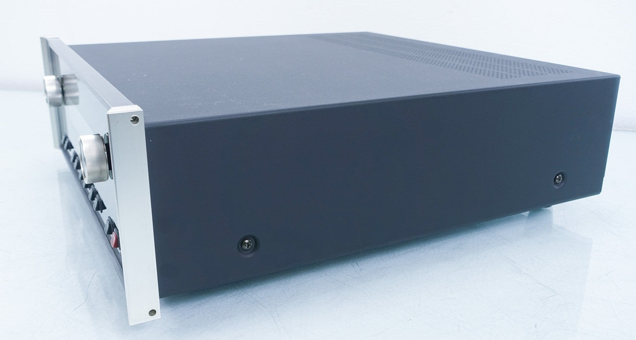 McIntosh MR85 AM / FM Tuner in Factory Box