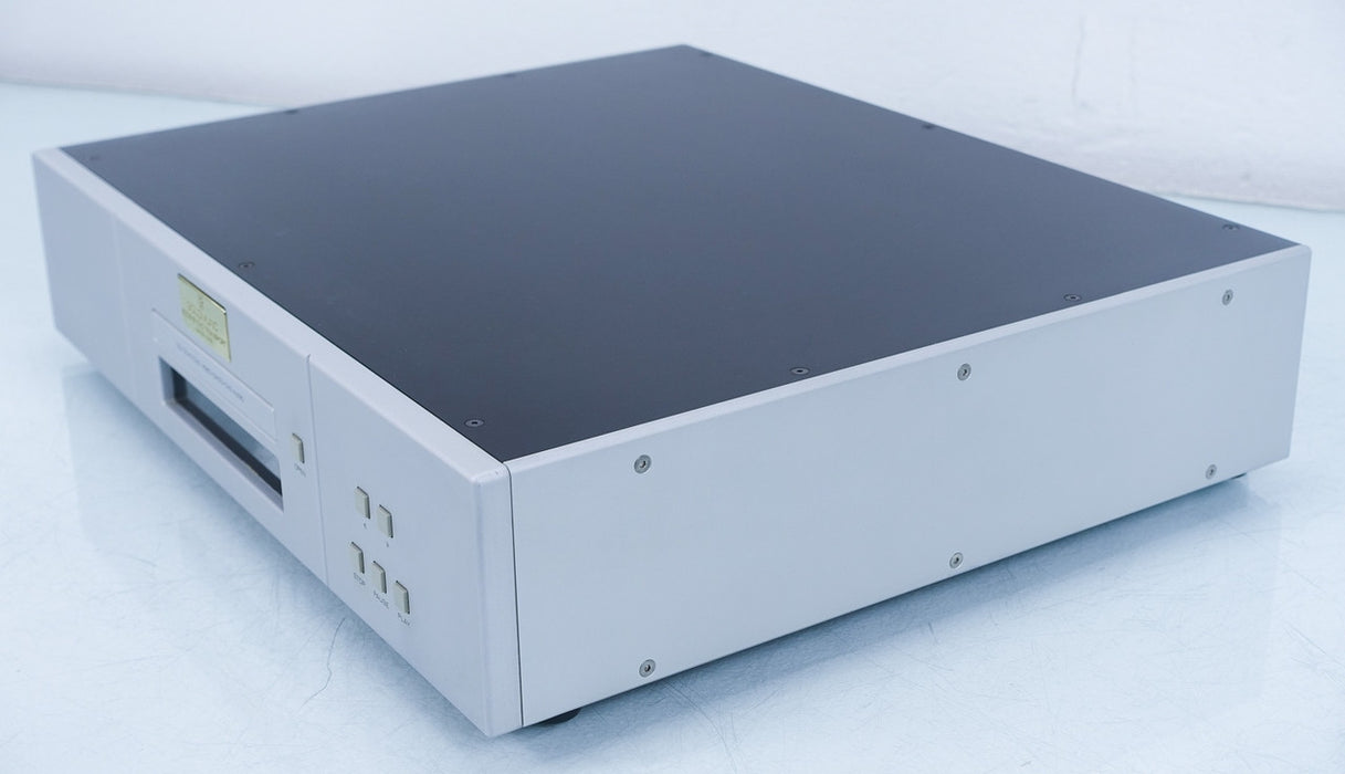 GOLDMUND EIDOS 18D DVD / CD / SACD PLAYER in Factory Box
