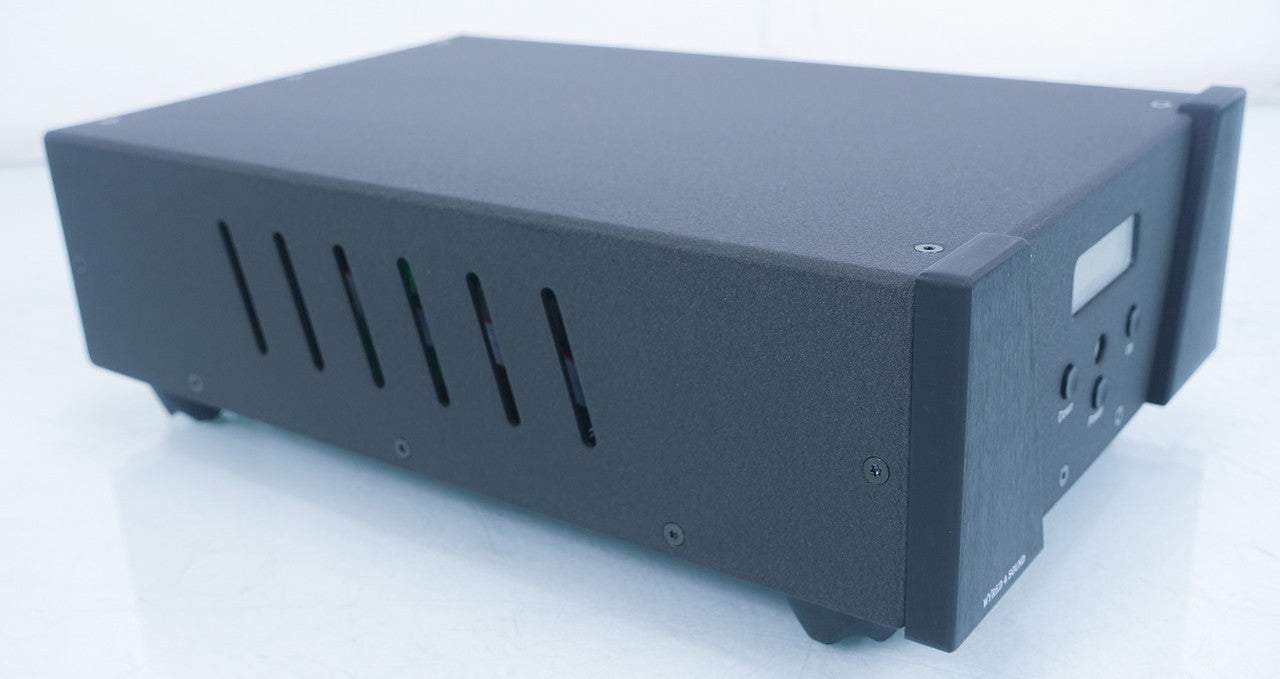 Wyred 4 Sound DAC-2 DSD SE in Factory Box 1