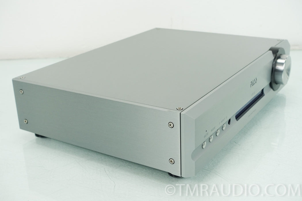 Pass Labs XP-20 Preamplifier in Factory Box (1 month old)