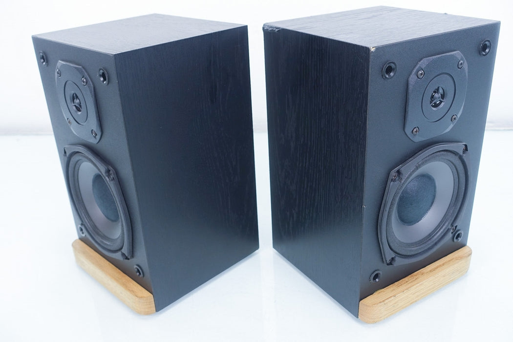 Pinnacle PN5+ Bookshelf Speakers